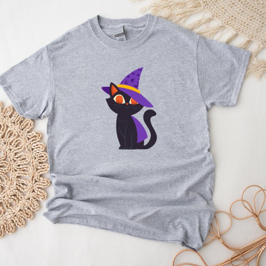 Halloween Cat Wearing A Wizard Hat T-Shirt